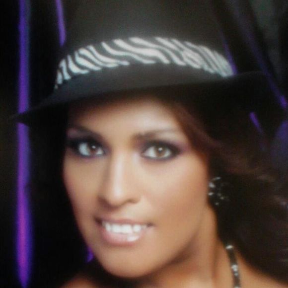 Poshmark profile picture for @israel